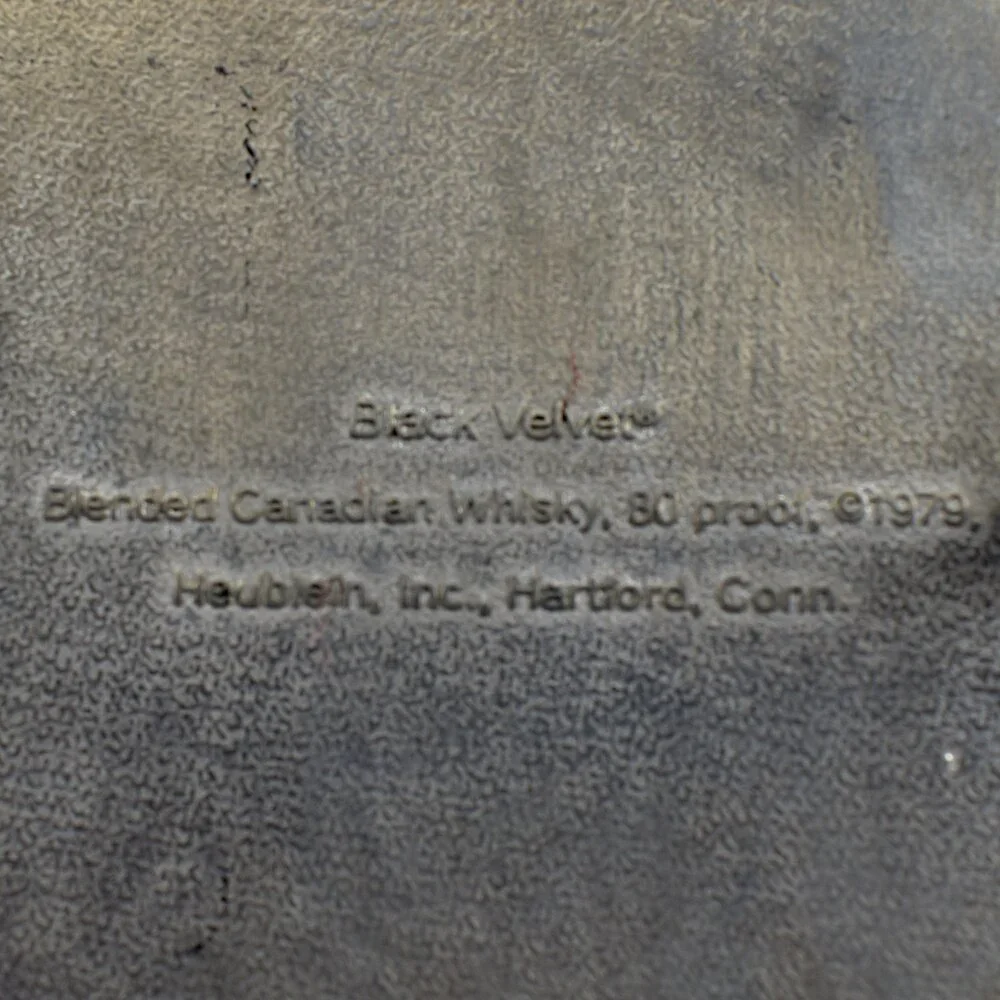 Belt Buckle 1979 Black Velvet Blended Canadian Whisky 80 Proof Spirit Of Pro-Rod